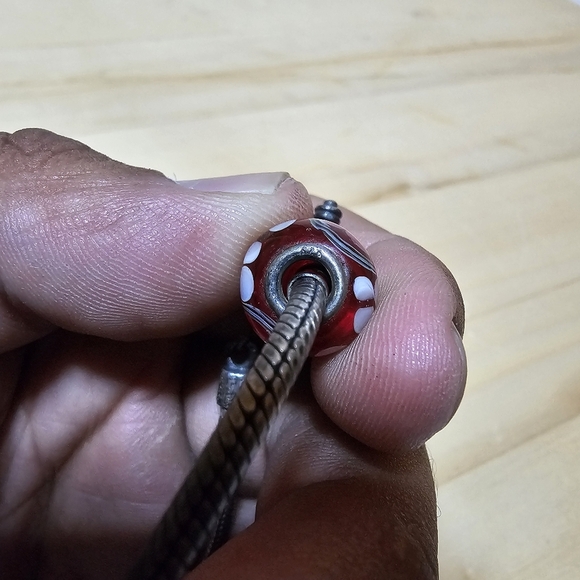 Chamilia Sterling silver 925 snake chain toggle clasp charm bracelet & 5 Charms - Picture 7 of 10